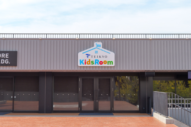 西武球場前駅ベルーナドーム