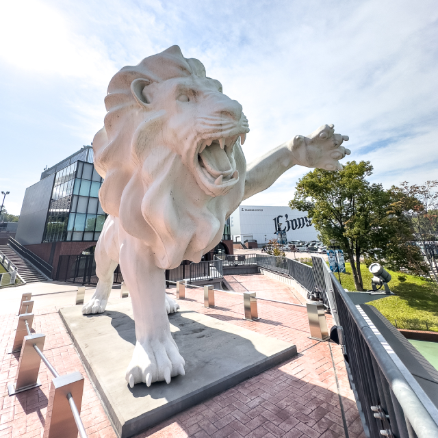 西武球場前駅ベルーナドーム