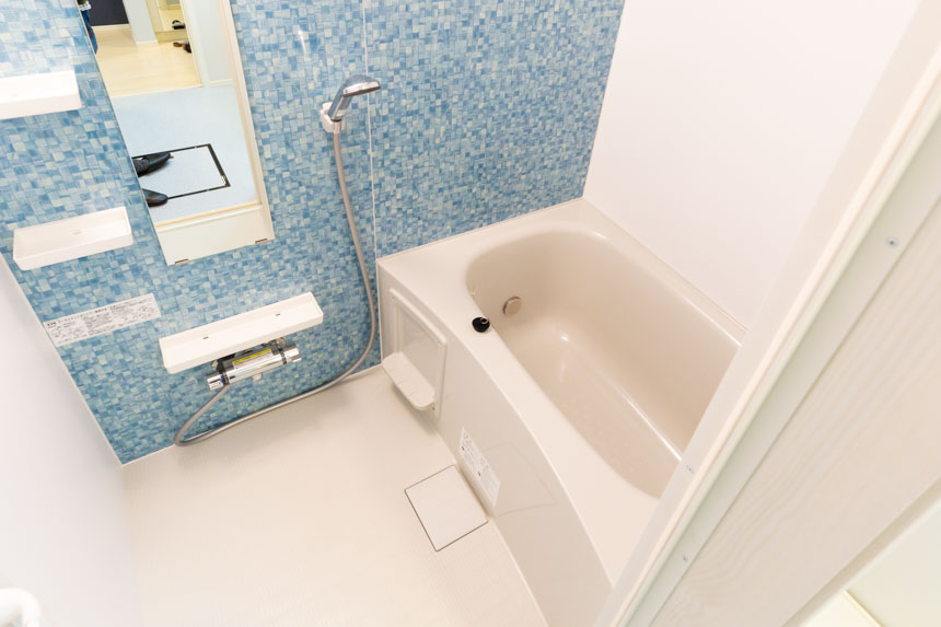 浴室は浴室換気乾燥機付き