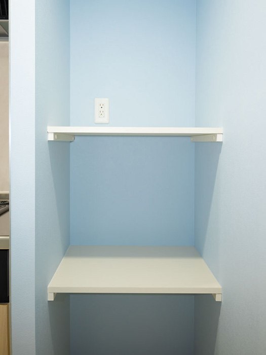 キッチン横のパントリー収納