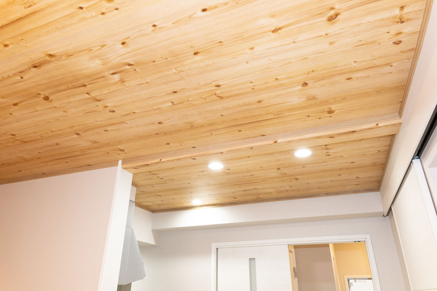 102号室のこだわりの天井