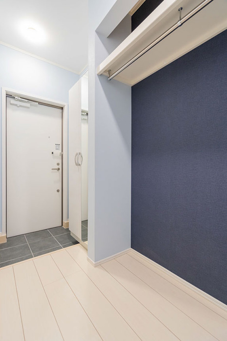 外出時・帰宅時に便利なオープンクローゼット