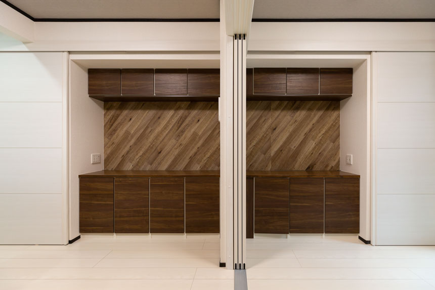 LDKと洋室の2箇所に壁面収納を配置