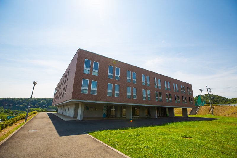駿河台大学山﨑春之記念スポーツ館